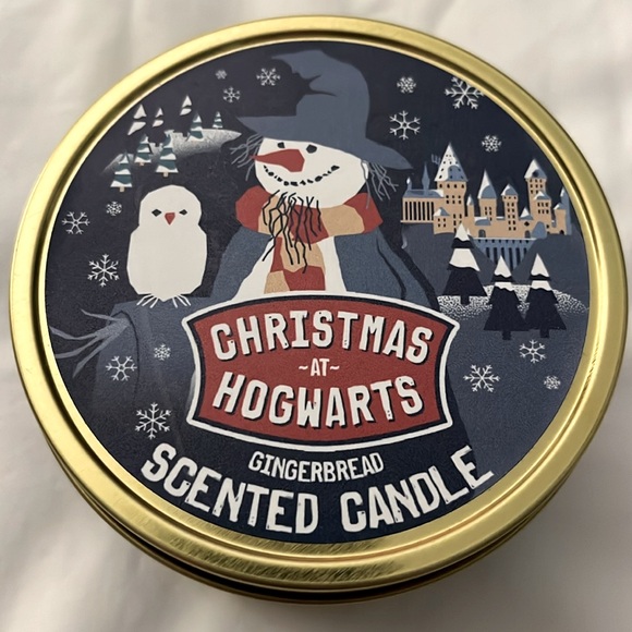 HARRY POTTER Hogwarts Christmas Gingerbread Candle - Picture 2 of 6